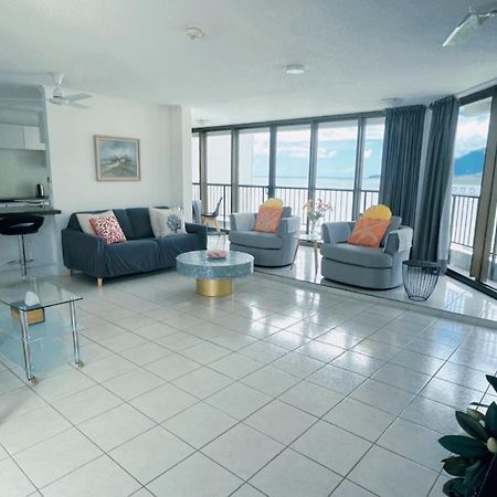 Cairns Ocean View Apartment In Aquarius ภายนอก รูปภาพ