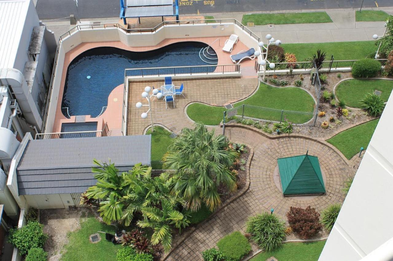 Cairns Ocean View Apartment In Aquarius ภายนอก รูปภาพ
