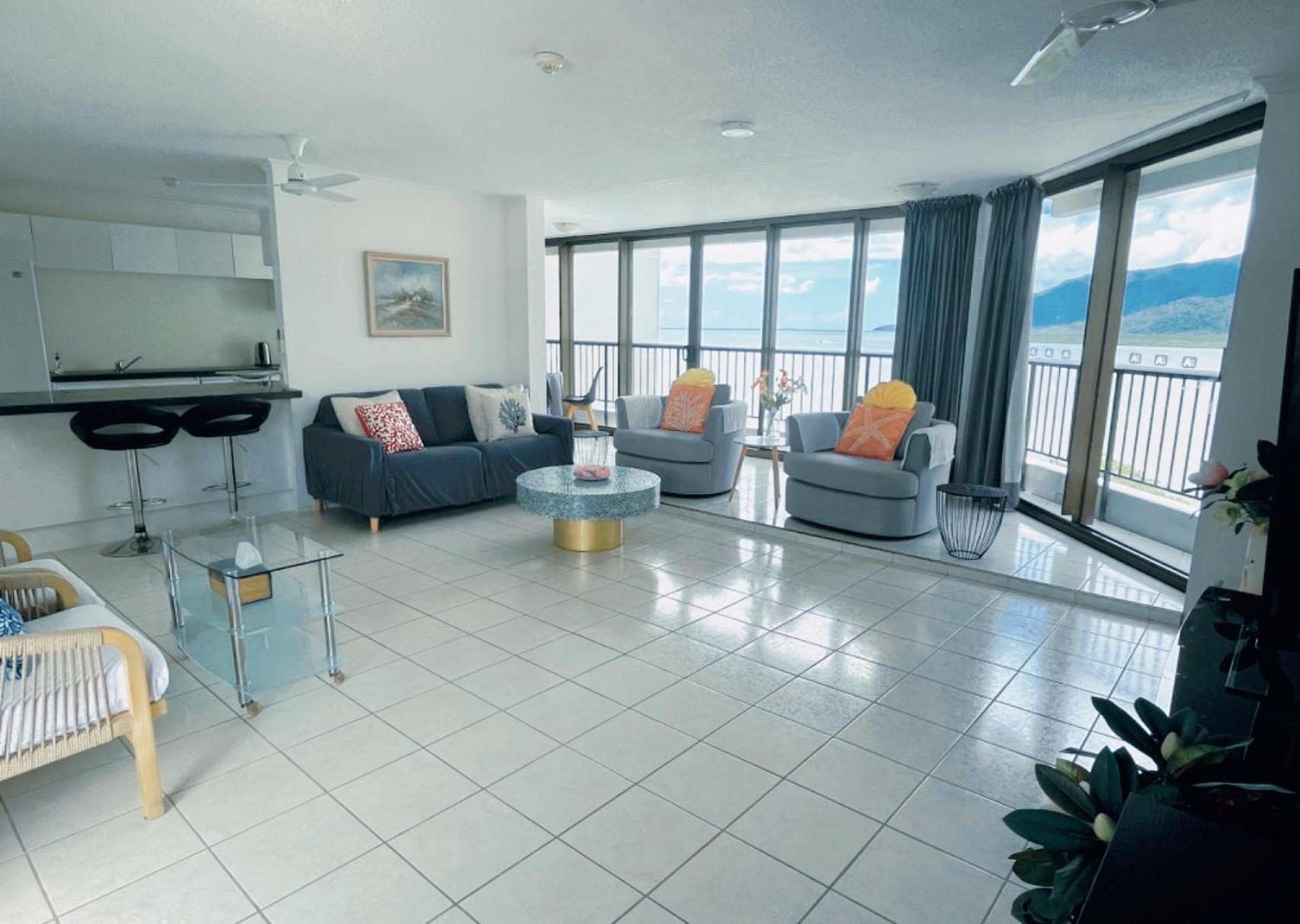 Cairns Ocean View Apartment In Aquarius ภายนอก รูปภาพ