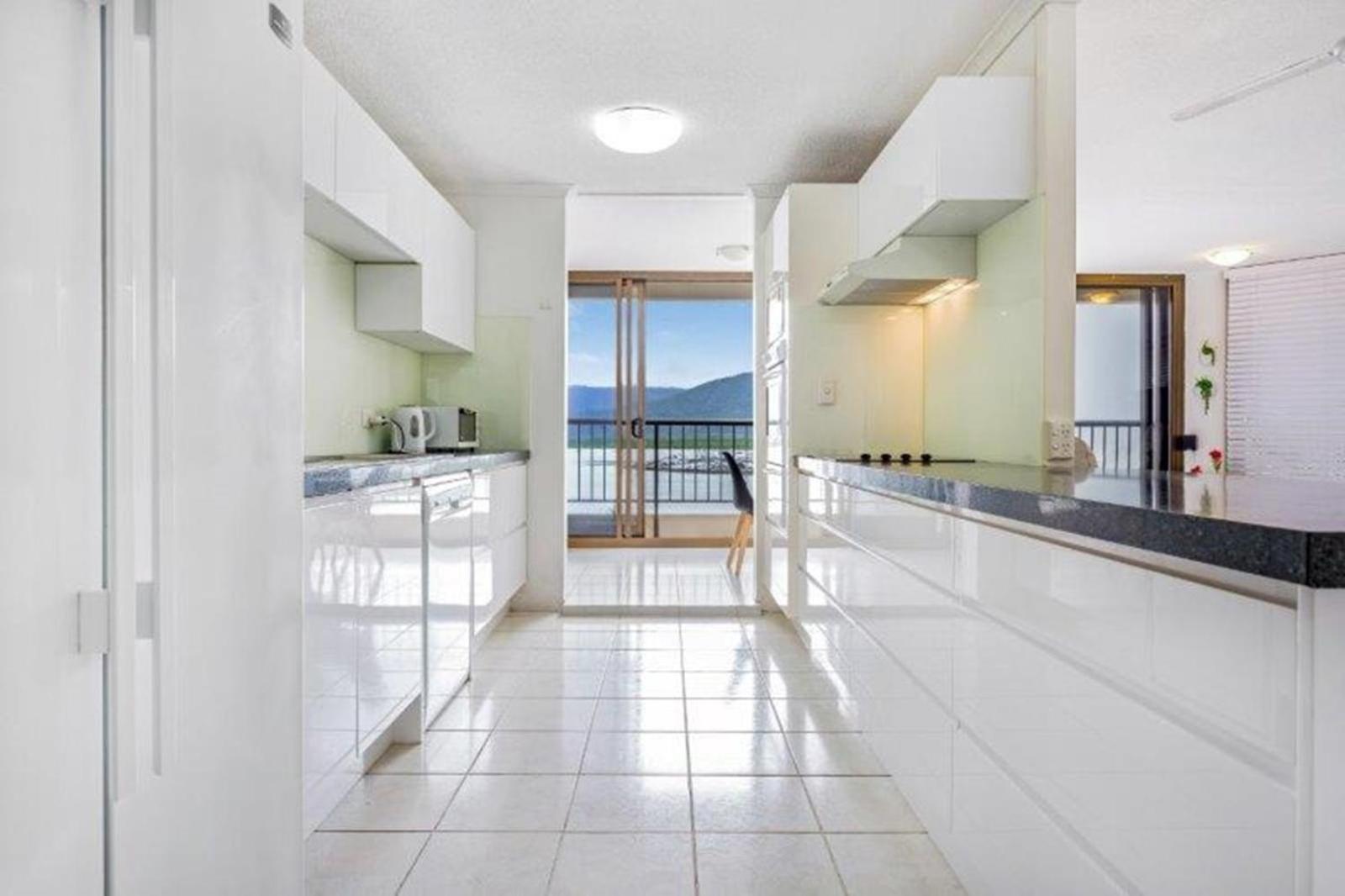 Cairns Ocean View Apartment In Aquarius ภายนอก รูปภาพ